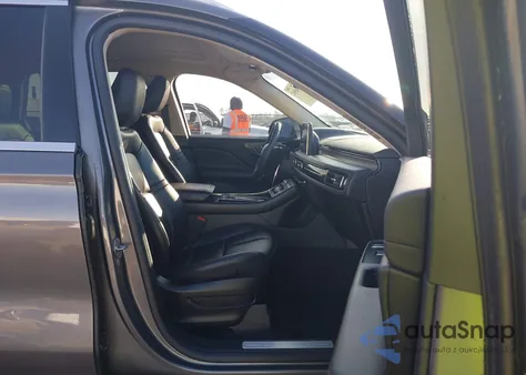 2023 Lincoln Aviator Standard z USA, uszkodzony, nr VIN 5LM5J6WC9PGL10150